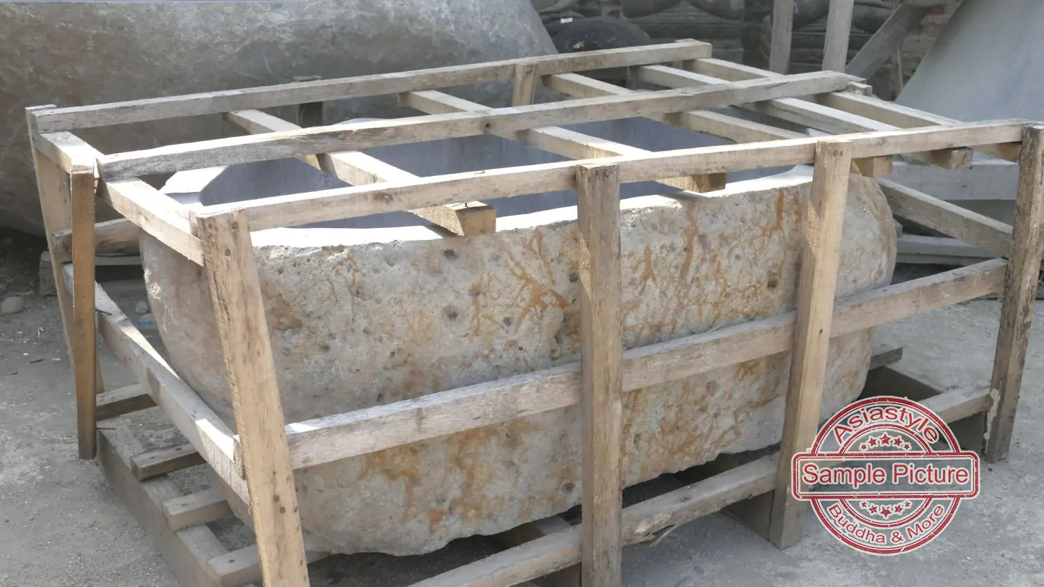  Product image 5 of the product “Riverstone basin, natural surface, polished inside. Dia approx 131-140cm Height 51-60cm ”